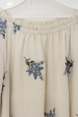 画像2: an another angelus / アスチルベ総刺繍オフショルブラウス F アイボリー O-26-06-05-036-CA-BL-OW-OS (2)