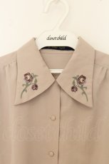 画像2: an another angelus / クリスマスローズ刺繍ブラウス F ピンク O-26-06-05-055-CA-BL-OW-OS (2)