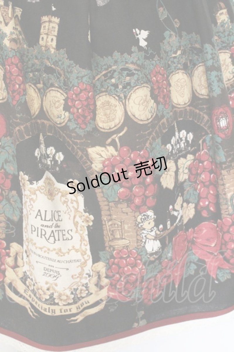 画像3: ALICE and the PIRATES / シャトー・ド・ヌヌース〜天使と秘密のワイナリー〜柄ジャンパースカートII  クロ O-26-06-05-005-PA-OP-IG-OS (3)
