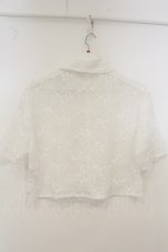 画像2: Fi.n.t / 総レースクロップドシャツ F シロ O-26-06-09-1050-CA-BL-OW-OS (2)
