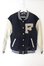 画像1: Fi.n.t / ワッペン使いビッグスタジャン F ネイビー O-26-06-09-1008-CA-CO-OW-OS (1)