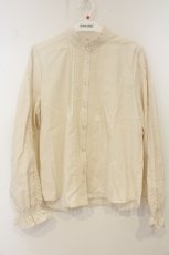 画像1: Fi.n.t / レースピンタック使いブラウス F ライトベージュ O-26-06-09-1032-CA-BL-OW-OS (1)