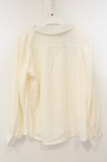 画像2: an another angelus / ローズモチーフ刺繍衿ブラウス【洗える】 F アイボリー O-26-06-09-1037-CA-BL-OW-OS (2)