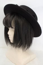 画像1: axes femme / 巻きバラブーケポークパイ  黒 O-26-06-10-061-AX-AC-IG-ZTK053 (1)
