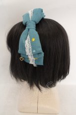 画像2: metamorphose / Dreamy Little Farm リボンカチューシャ  グリーン系 O-26-06-10-017-ME-AC-IG-ZT0614T (2)