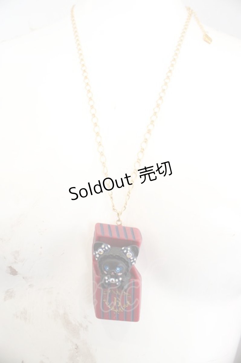 画像2: BABY,THE STARS SHINE BRIGHT / ねこくみゃちゃんのプレゼントボックスネックレス  クロ×ストライプ O-26-06-10-030-BA-AC-OW-ZT434-F004 (2)
