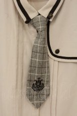 画像2: axes femme / エンブレム刺繍ネクタイ付ブラウス L ベージュ O-26-06-14-1004-AX-BL-IG-OS (2)