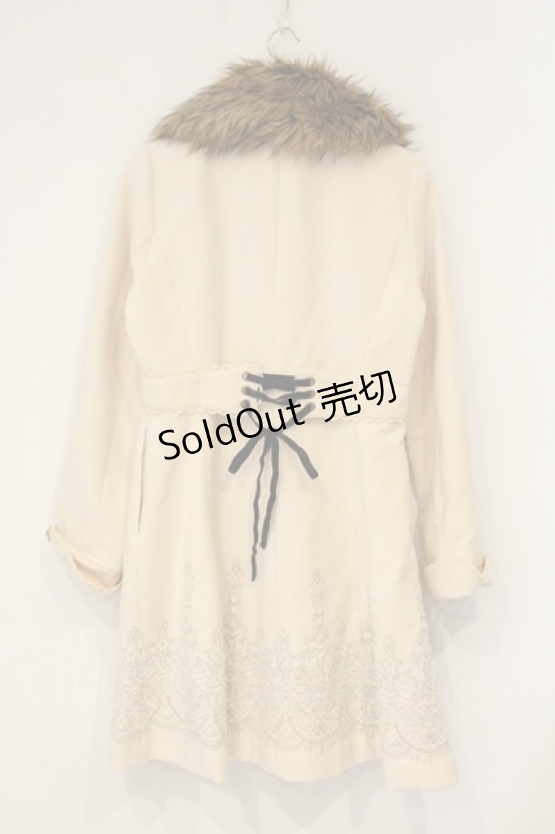 画像4: axes femme / 裾刺繍ファーティペ付きコート L アイボリー O-26-06-14-1066-AX-CO-IG-OS (4)