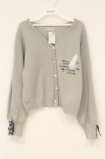 画像1: axes femme / ディテクティブ刺繍ニットカーディガン F グレー O-26-06-14-1091-AX-TO-OW-OS (1)