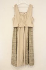 画像4: Maison de FLEUR Petite Robe canone / 恋に落ちた日のジャンパースカート  ベージュ O-26-06-16-060-LO-OP-IG-OS (4)