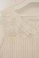 画像2: axes femme / 繊細レースタンクトップ  オフシロ O-26-06-16-069-AX-TO-IG-OS (2)