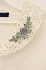 画像2: an another angelus / ローズ刺繍レースショールカラーシャツ F アイボリー O-26-06-18-053-CA-BL-OW-OS (2)