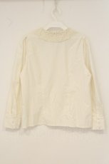 画像3: an another angelus / ローズ刺繍レースショールカラーシャツ F アイボリー O-26-06-18-053-CA-BL-OW-OS (3)