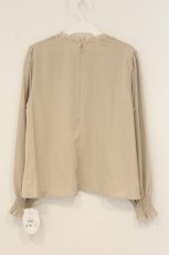 画像4: an another angelus / ステンドグラス風レースヨークブラウス F ベージュ O-26-06-18-055-CA-BL-OW-OS (4)