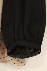 画像3: Maison de FLEUR Petite Robe canone / 雨傘が鳴るドットブラウス F クロ×ベージュ O-26-06-18-010-LO-BL-IG-OS (3)