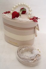 画像1: Maison de FLEUR / ケーキ型パールハンドルバッグ  ピンク O-26-06-19-065-LO-BG-OW-OS (1)