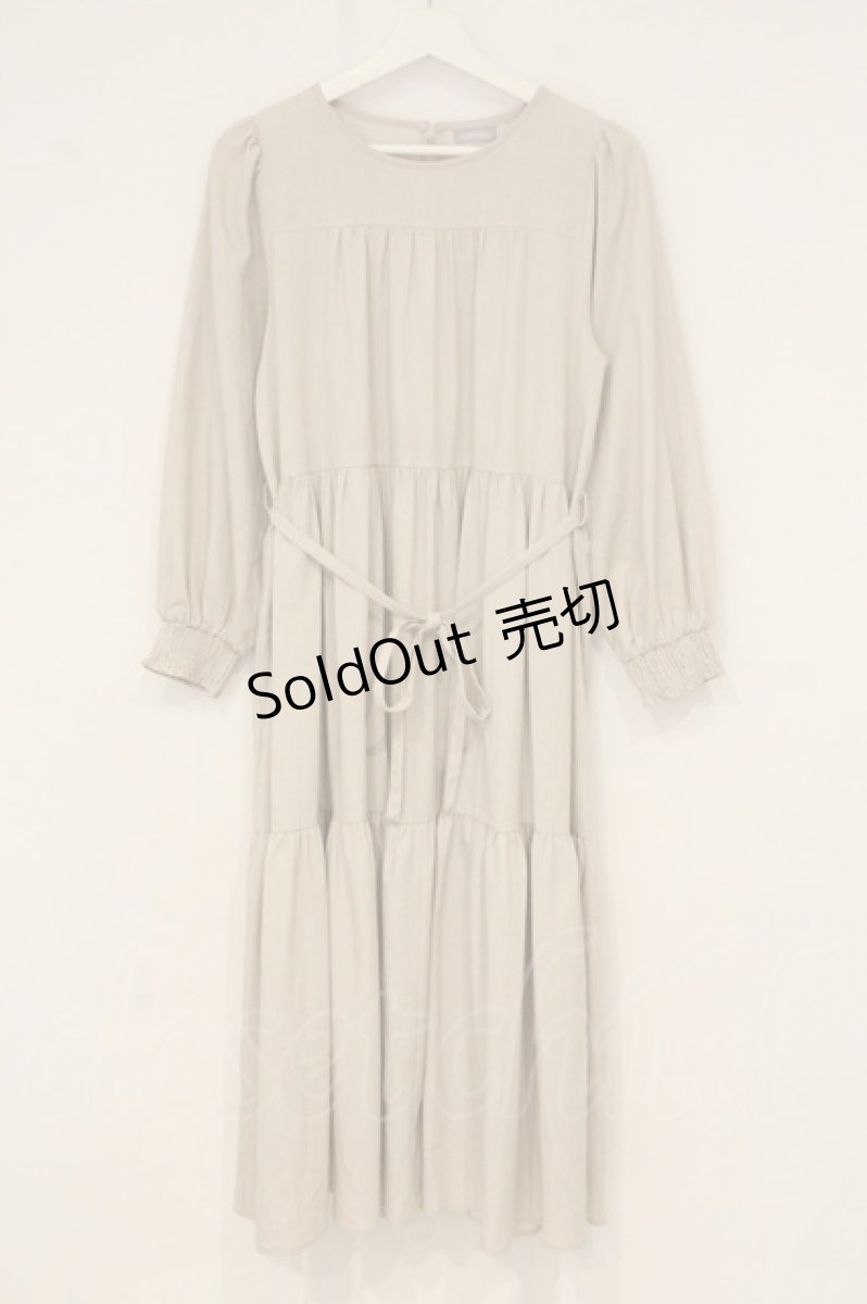 画像1: axes femme POETIQUE / ティアードロング長袖ワンピース M ベージュ O-26-06-20-005-AX-OP-IG-OS (1)