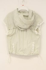 画像4: merry jenny / frill nylon jacket　ジャケット F アイボリー（グリーン寄り） O-26-06-20-050-LO-JA-OW-OS (4)