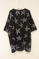 画像3: NieR Clothing / 擬人化プリントBIG Tシャツ F ブラック O-26-06-22-065-PU-TS-YM-OS (3)