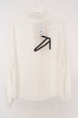 画像3: Fi.n.t / リボンタイ付きロゴ刺繍衿長袖ブラウス F オフシロ O-26-06-23-1040-CA-BL-OW-OS (3)