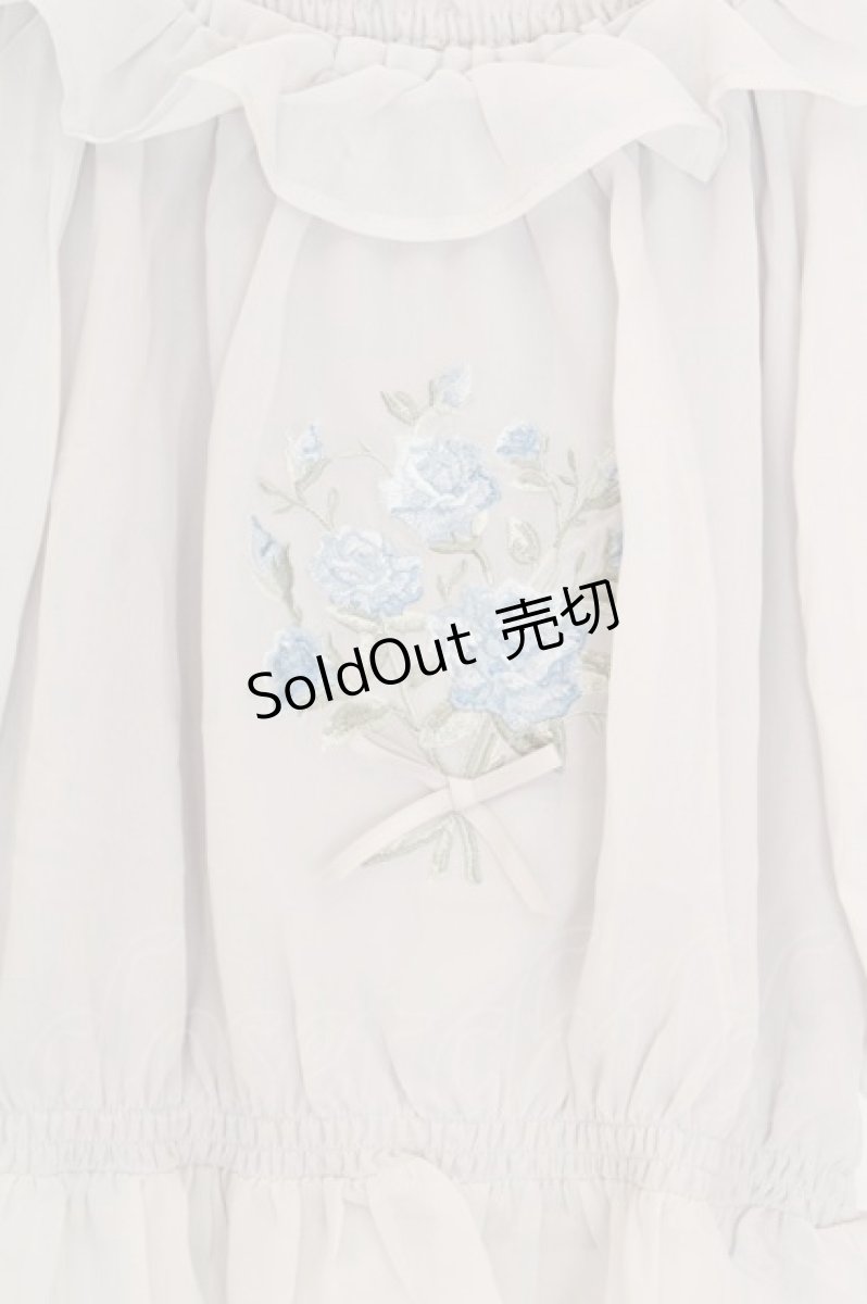 画像2: an another angelus / ブーケ刺繍オフショルブラウス F ブルーグレー O-26-06-23-1044-CA-BL-OW-OS (2)
