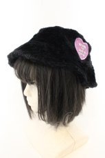 画像1: Candy Stripper / グリッターハートファーハット  ブラック O-26-06-26-025-PU-AC-YM-OS (1)