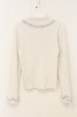 画像3: axes femme / バイカラーフリルローズニット F シロ×ラベンダー O-26-06-27-074-AX-TO-OW-OS (3)