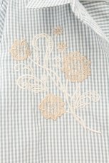 画像2: axes femme / 花刺繍スキッパーシャツ F グリーン O-26-06-27-077-AX-BL-OW-OS (2)