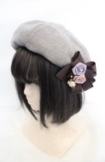 画像1: axes femme / 巻きバラリボンブローチ付きベレー 57.5cm グレー O-26-07-01-1010-AX-AC-OW-OS (1)
