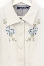 画像2: Fi.n.t / イングリッシュローズ刺繍ロングコート F ライトグレー O-26-07-02-048-CA-CO-OW-OS (2)