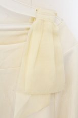 画像2: F&A / ショルダーシアーリボンオフショルトップス  アイボリー O-26-07-02-072-CA-TO-IG-OS (2)