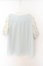 画像3: axes femme / 袖チュール刺繍トップス M サックス O-26-07-04-062-AX-TO-IG-OS (3)