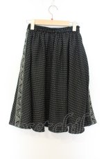 画像3: axes femme / ドット柄×お花刺繍入りスカート M クロ O-26-07-04-008-AX-SK-OW-OS (3)