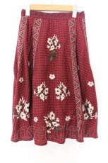 画像1: axes femme / ドット柄×お花刺繍入りスカート M ワイン O-26-07-04-029-AX-SK-OW-OS (1)