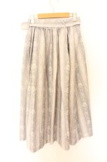 画像3: axes femme / ベルト付オーナメント柄スカート M グレー系 O-26-07-04-030-AX-SK-OW-OS (3)