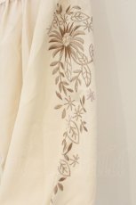 画像2: axes femme NOSTALGIE / 袖刺繍入りブラウス M キナリ O-26-07-06-001-AX-BL-OW-OS (2)