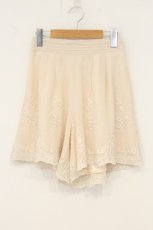 画像1: axes femme POETIQUE / ウエストタック刺繍キュロット M キナリ O-26-07-06-003-AX-SK-OW-OS (1)