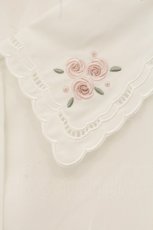 画像2: Fi.n.t / リトルローズ刺繍カットワーク衿ブラウス F シロ O-26-07-07-105-CA-BL-OW-OS (2)