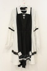 画像1: Favorite / 中世酒場の看板娘ワンピース  クロ×シロ O-26-07-07-018-LO-OP-OW-OS (1)
