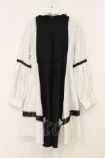 画像3: Favorite / 中世酒場の看板娘ワンピース  クロ×シロ O-26-07-07-018-LO-OP-OW-OS (3)