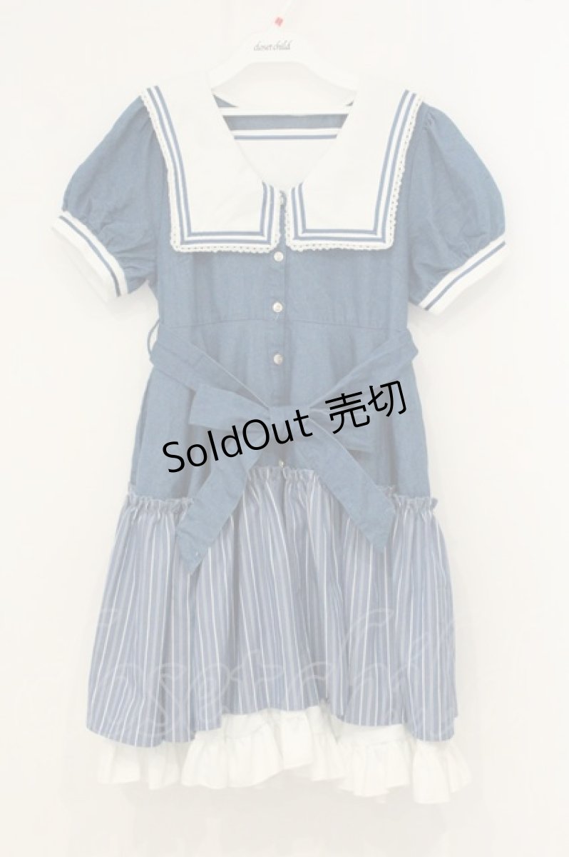 画像1: Favorite / 可憐なセーラー襟のデニムレイヤードワンピース  サックス×シロ O-26-07-07-019-LO-OP-OW-OS (1)