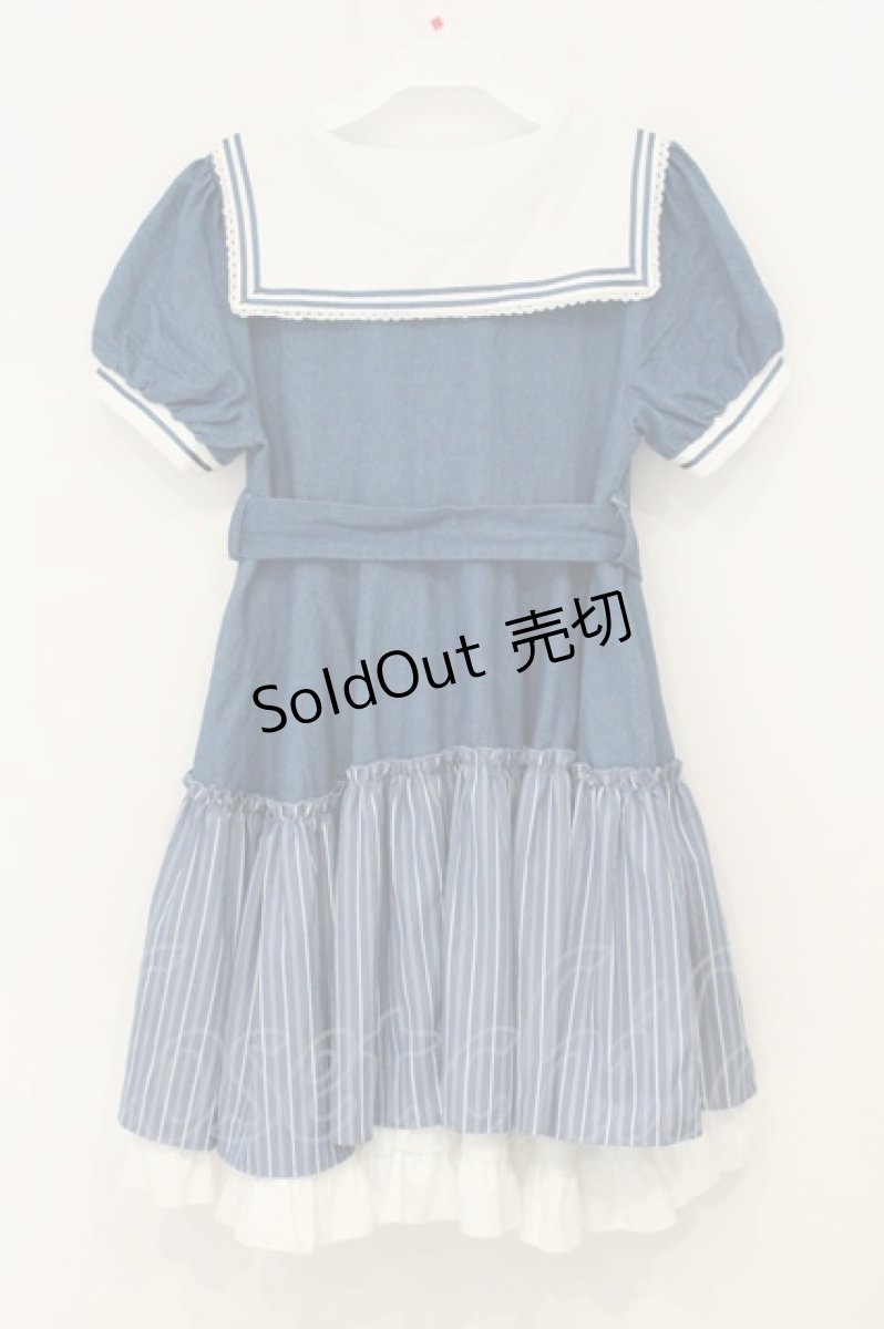 画像4: Favorite / 可憐なセーラー襟のデニムレイヤードワンピース  サックス×シロ O-26-07-07-019-LO-OP-OW-OS (4)