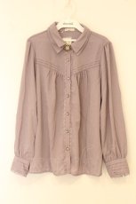 画像1: axes femme / カメオ付ピンタックブラウス L ラベンダー O-26-07-13-040-AX-BL-OW-OS (1)