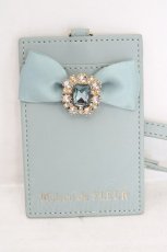 画像1: Maison de FLEUR / リール付きビジューリボンパスケース  ミント O-26-07-14-1060-LO-ZA-IG-OS (1)