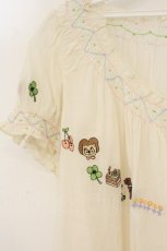 画像2: Franche Lippee / スモック刺繍ブラウス  オフシロ×マルチ O-26-07-14-014-LO-BL-IG-OS (2)