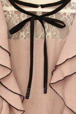 画像2: evelyn / ラッフルフリルプルブラウス  ピンク O-26-07-18-054-LO-BL-IG-OS (2)