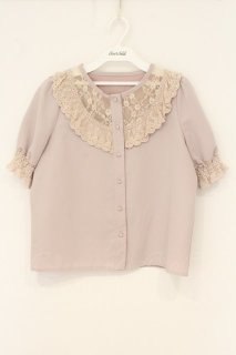 evelyn パールボタンブラウス ピンク | フリマアプリ ラクマ evelyn 