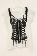 画像1: SEXY DYNAMITE LONDON / ビスチェプリントTシャツ  ホワイト×ブラック O-26-07-21-069-PU-TO-OW-OS (1)