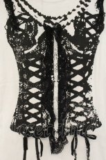 画像2: SEXY DYNAMITE LONDON / ビスチェプリントTシャツ  ホワイト×ブラック O-26-07-21-069-PU-TO-OW-OS (2)