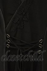画像2: Ozz oneste / レースアップカシュクールトップス  ブラック O-26-07-21-021-OO-TO-OW-OS (2)